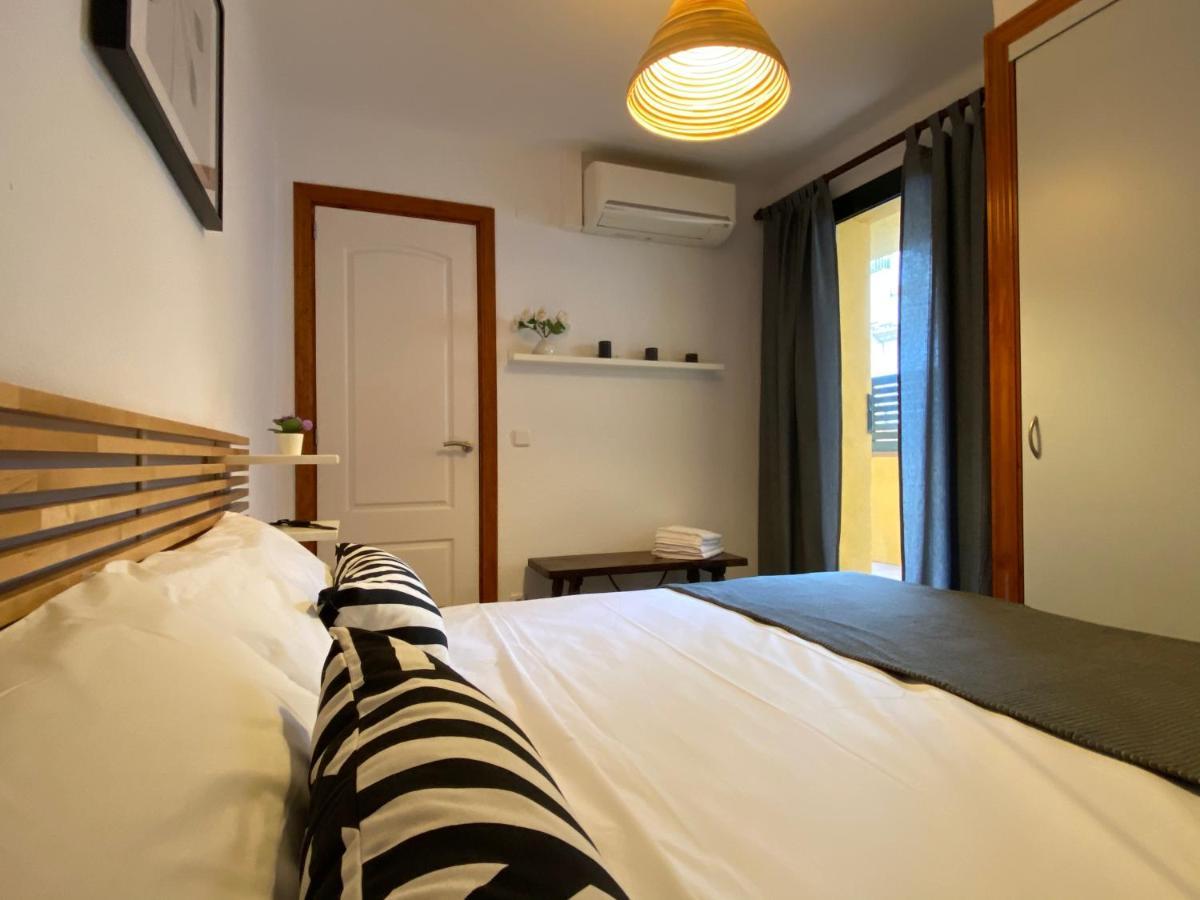Apartments Sant Lluis Center, 2 Min Walk From The Sea يوريت دي مار المظهر الخارجي الصورة