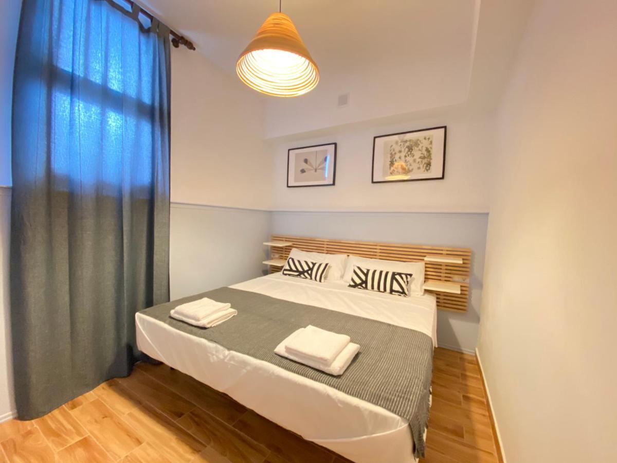 Apartments Sant Lluis Center, 2 Min Walk From The Sea يوريت دي مار المظهر الخارجي الصورة