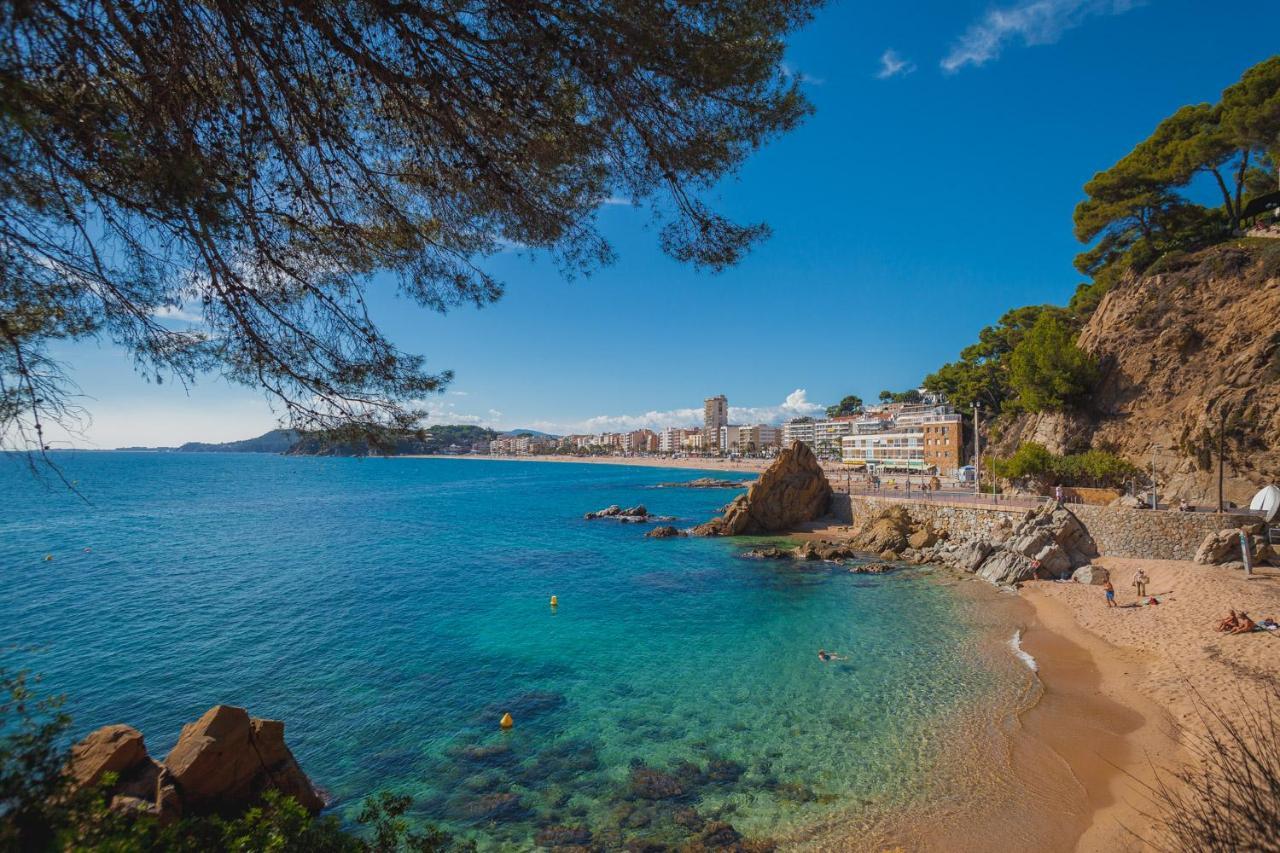 Apartments Sant Lluis Center, 2 Min Walk From The Sea يوريت دي مار المظهر الخارجي الصورة